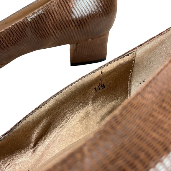 VAN ELI VANELI Genuine Leather Chocolate Brown Slip On Block Heel Pumps Shoes 11 - Picture 3 of 16